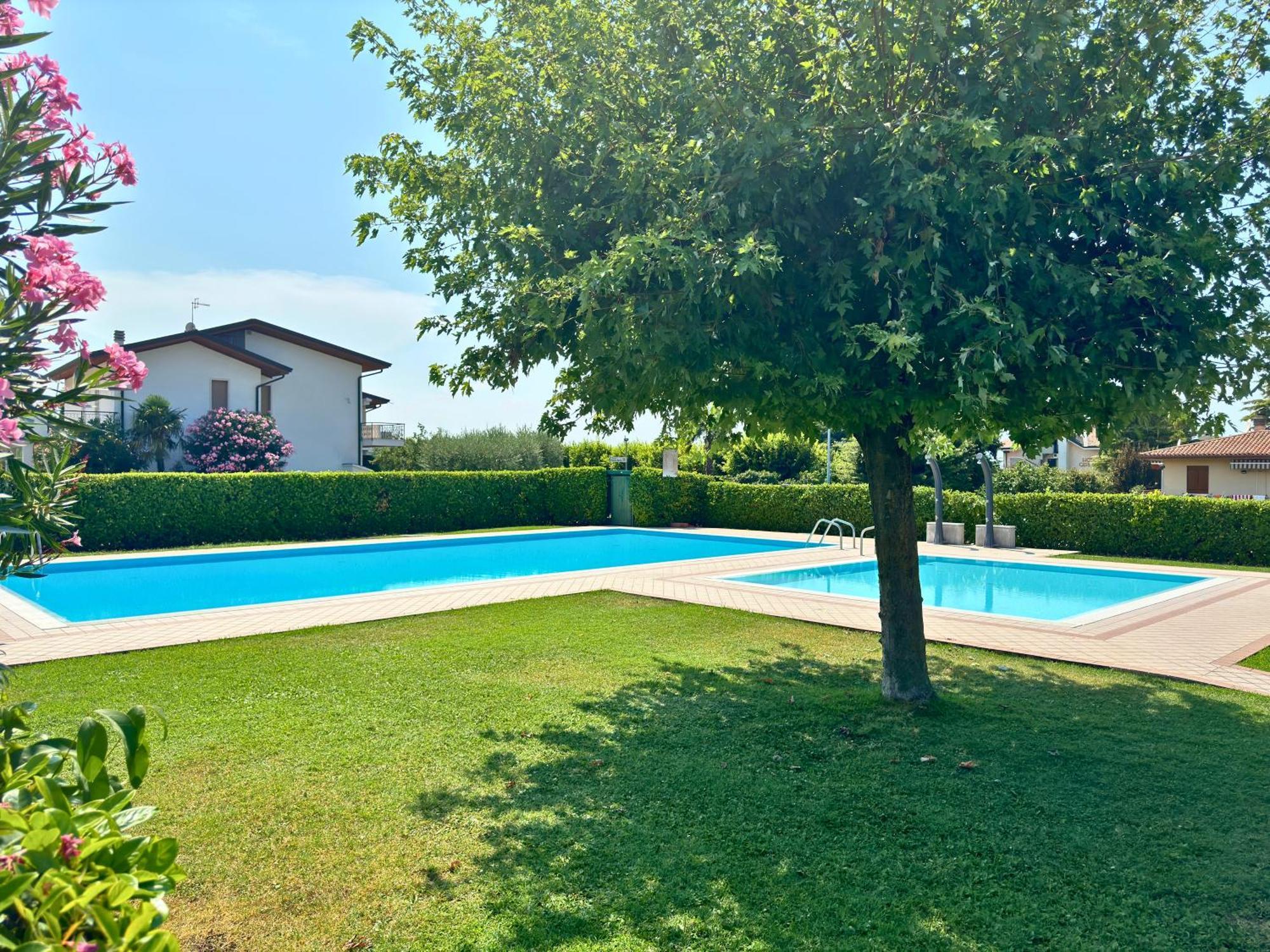 Incanto Apartment Lazise - Pools E Garden Exterior foto