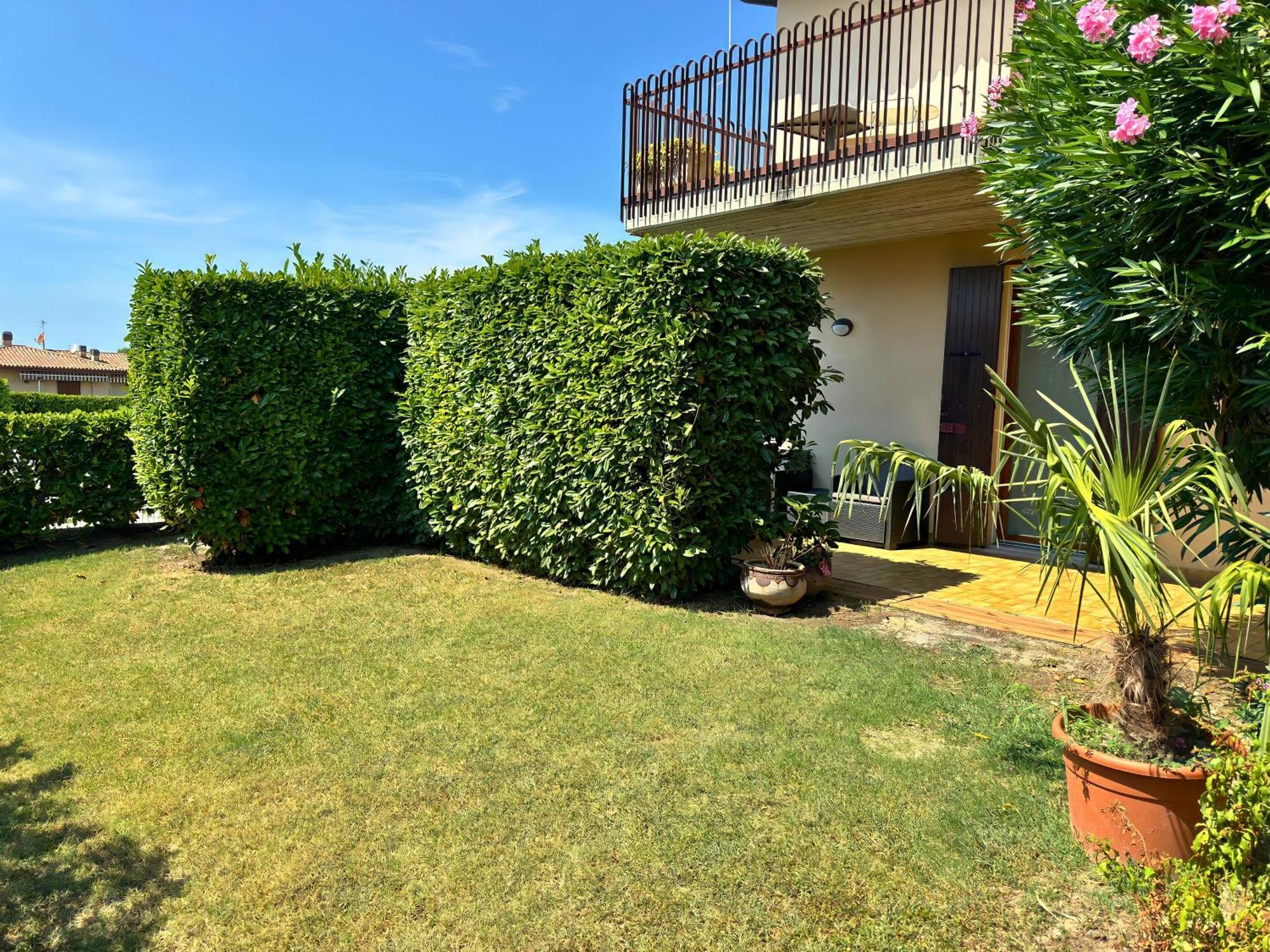 Incanto Apartment Lazise - Pools E Garden Exterior foto